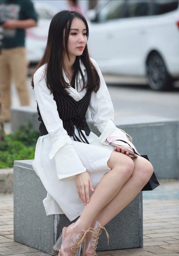 街拍路人，引领时尚潮流不一定只是明星，试一试说不准你更有魅力