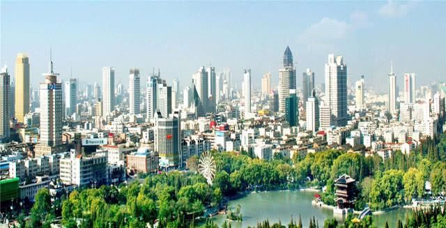 我国相隔最近的两个省会,距离不到150公里,乘坐高铁仅一小时