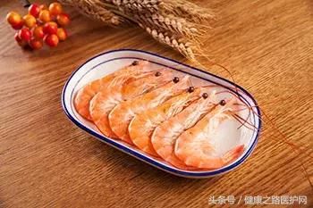 虾线不能吃?虾皮能补钙?90%的人都误信的谣言,你中招了吗?