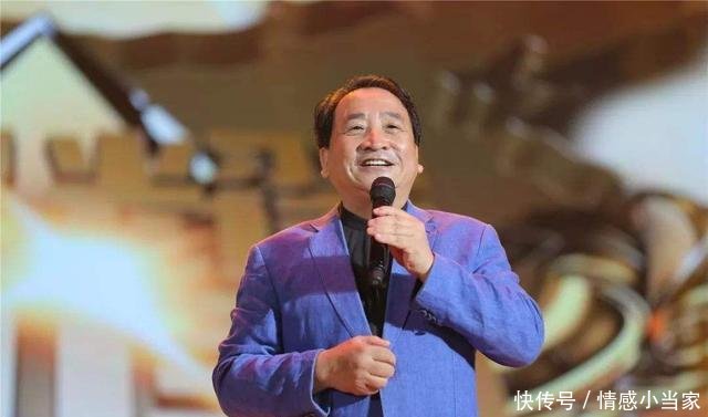 「相声演员」郭德纲启蒙恩师开直播,如何评价姜昆抖个包袱说明一切