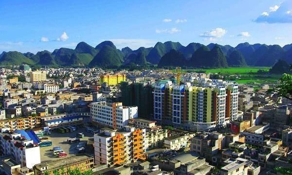 广西这个县级市,被誉为 小昆明 小桂林 ,却是国