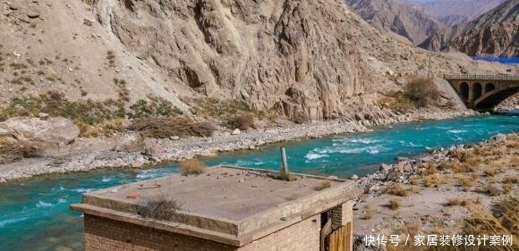 哈拉湖地区中国6大无人区之一，野狼的密度非常的高，人很少！