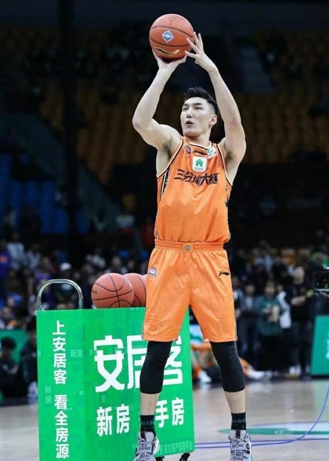 郭艾伦cba全明星球鞋