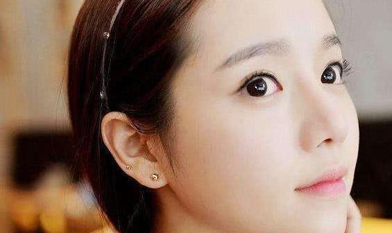 秋季时装搭配应该注意以下几项，只有这样才能搭配出时尚的你