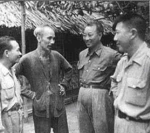 「兵团」此人个子太矮参军被拒,出征前妻子要求离婚,此人后成兵团副司令!