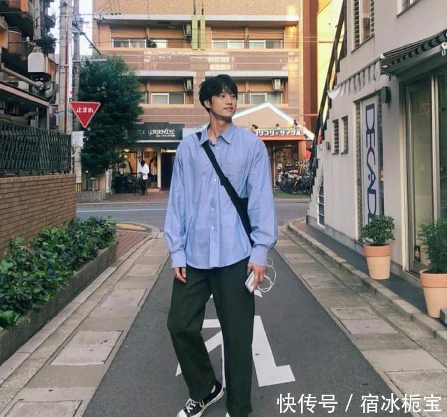  「挪不开」每天教男生一套穿搭！今天是韩系男友风，女生挪不开眼的那种