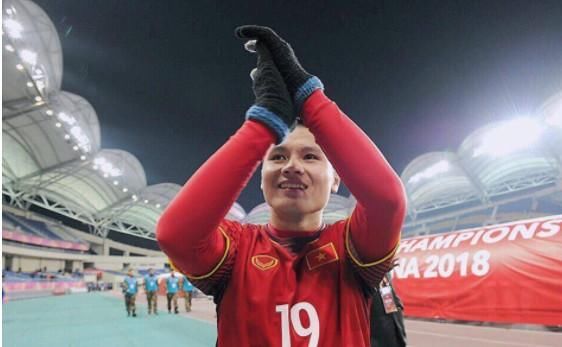 越南队小胜日本队全胜出线 亚运会第一夺冠热