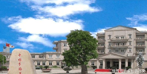  「影响力」中国最有影响力的十个村, 一个村的经济就可以顶过一