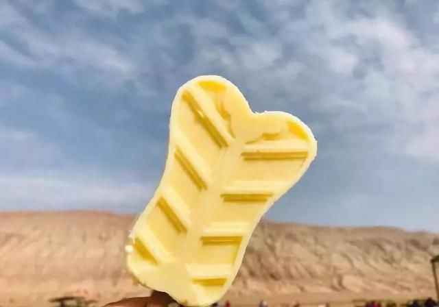 故宫新出的雪糕美上天！“带着雪糕去打卡”，你们真的太会玩了