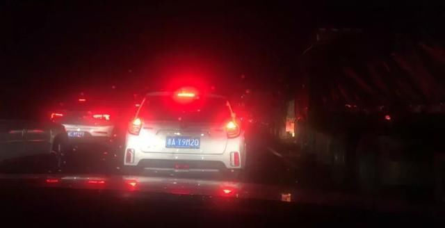 你堵哪了?高速成停车场,隧道口寸步难行!有人哀嚎:尿不湿忘带了