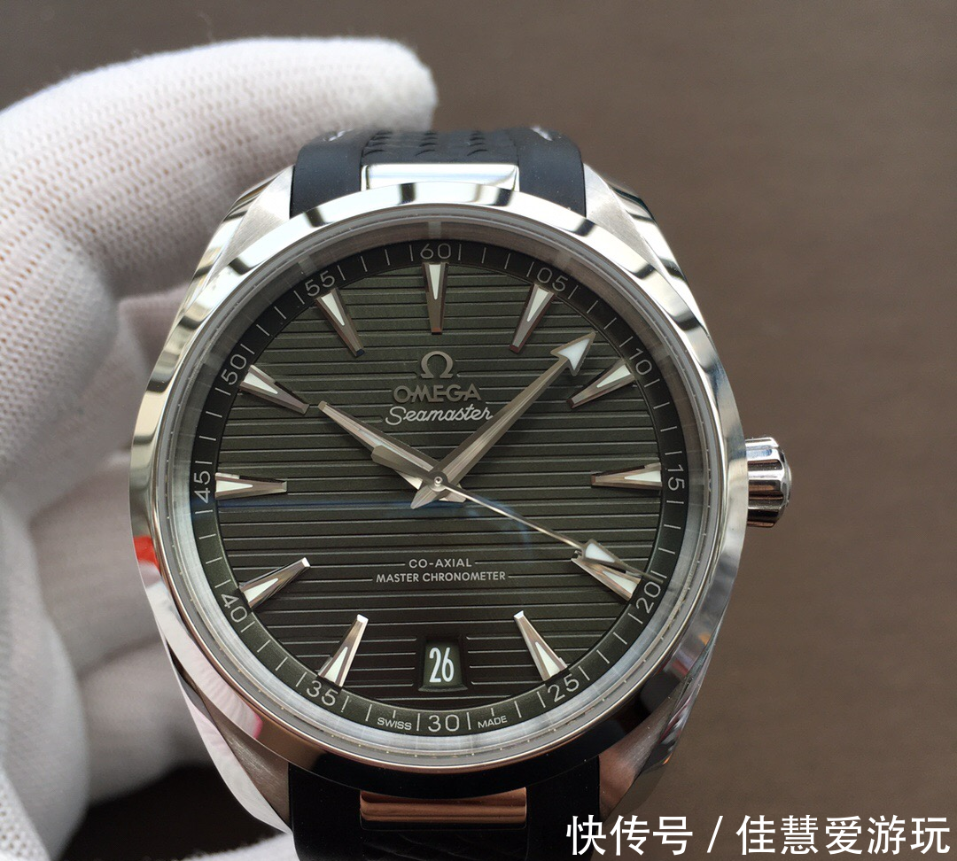 【柚木】鬼斧神工到底有多厉害?欧米茄海马150柚木系列‘墨绿色’新款
