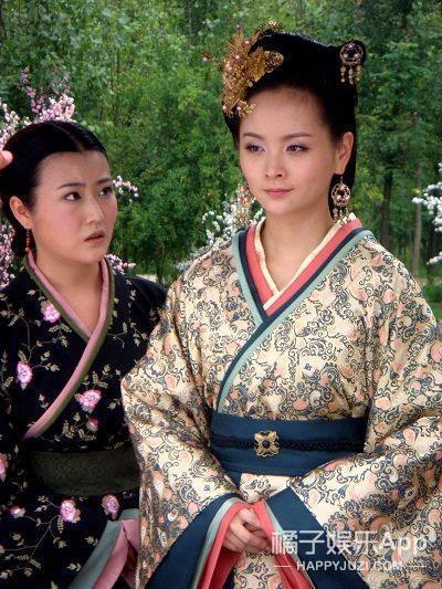 于正说他的服化道是全国第一…你是不是忘了前两年都拍过啥？