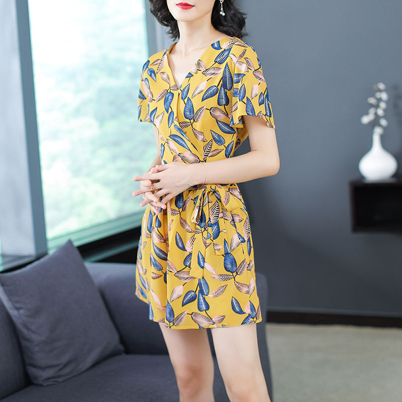 你绝没见过这么性感的镂空套装,快来一饱眼福!简直美的楚楚动人