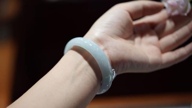 『云彩』这些手饰,让你挥一挥手就能带走一片云彩