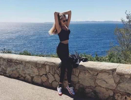 这4个特点的女生，在男生眼里很有女人味！尤其第2个，非常迷人