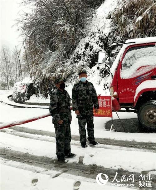  【无阻】湖北竹溪：风雪无阻 坚守“战疫”一线