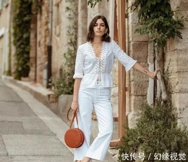  [显得太过]像法国女生一样穿搭，不需要刻意模仿，作自己的职场穿衣榜样