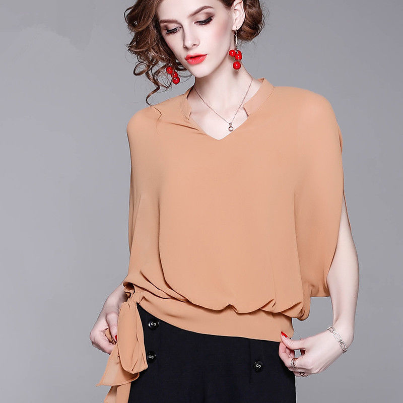 谁说女人太丰满不好看?瞅瞅下面的修身小衫，魅力值飙升，太撩人