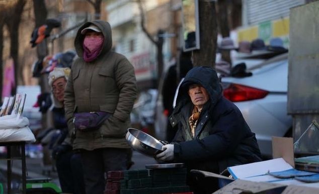 2019公务员可根据工龄提前退休，下岗工人符合工龄可提前退休吗？