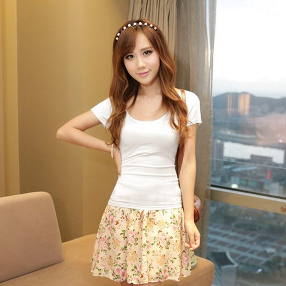 有一种服装叫“紧身T”，现在真的火到不行，勾勒翘臀细腰太撩人