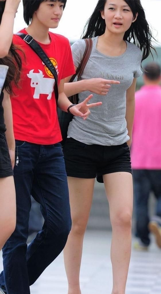 漂亮的短裤优雅精致的线条