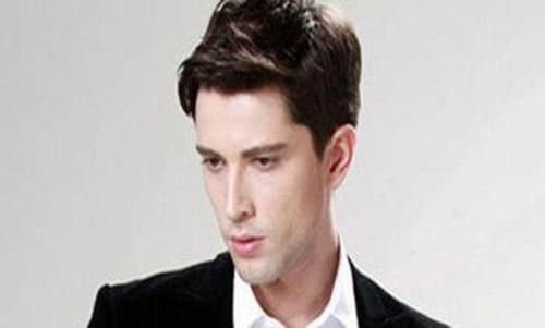 男生18岁后就变帅?主要是这4个原因,特别第4个,女生觉得很man