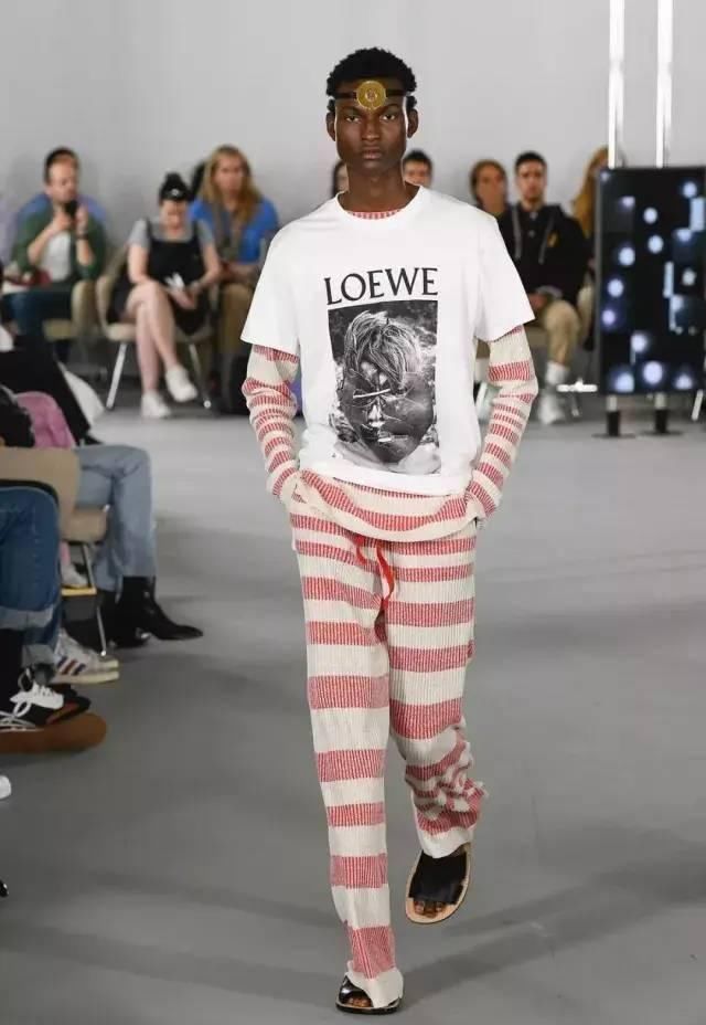  『新装』LOEWE是如何做到＂独树一帜“的？来看看它的20春夏新装!