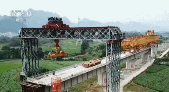  「高铁」设计时速350公里，预计2023年通车，最长特大桥正式浇筑