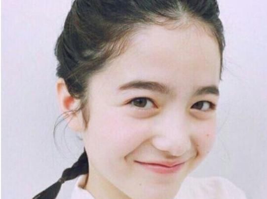  「感觉」女人无论奔几，化淡妆时，把握3个“招数”，妆面精美，轻轻松松冻龄