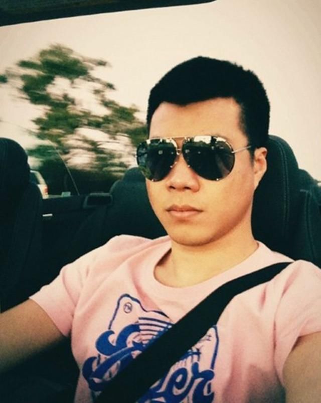 周五曝光，黄毅清称掌握“铲屎官出轨证据”！网友评论亮了