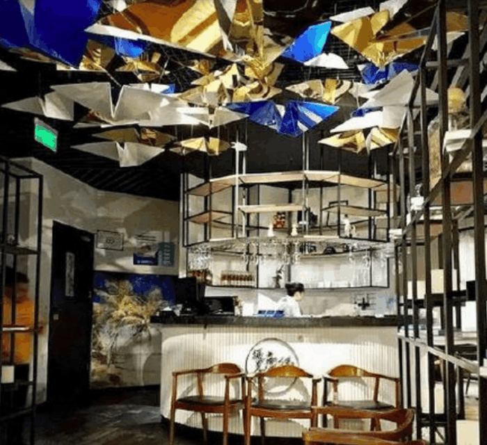 韩寒餐厅“欠薪12万遭起诉”网友称:难道他出名,活该背黑锅?