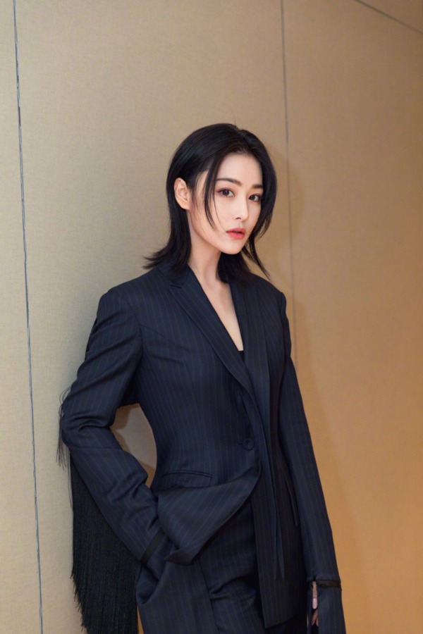 张馨予为备婚尝试＂急救式＂美白？