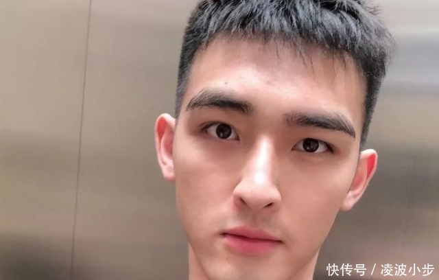  #两边#男生还在剪“盖盖头”？托尼老师建议4款发型，让你越剪越帅