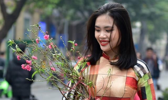 实拍越南旅游遇到的越南美女, 最后那个的笑容甜到心里