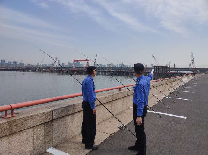 试运行■钱塘江边新设一处垂钓区 “五一”期间试运行,就在江干!