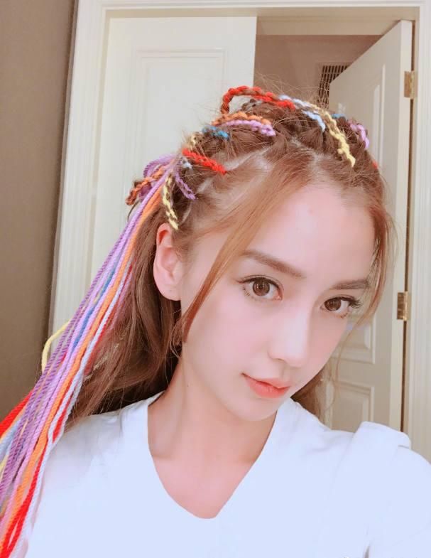 明星奇葩造型，范丞丞头上顶爱心，鹿晗的像龙卷风，邓超一言难尽