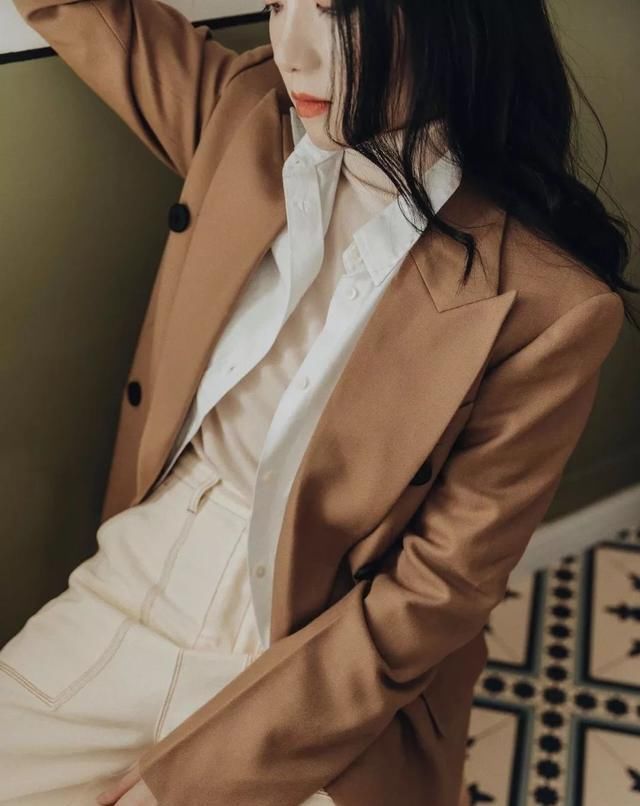 「姐妹」春日外套穿搭,脱掉厚重感,这样穿起来才好看又舒服