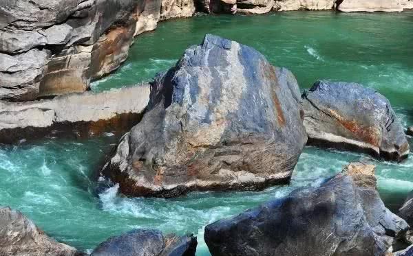 广西周末自驾游路线,一路惊喜,一路美景,体验夏天最美的样子!