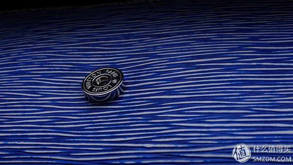 坡县入手，据说是断货配色的LV Clry手袋