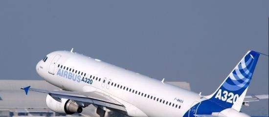 一架飞机贵还是一列高铁贵？高铁也要一亿多