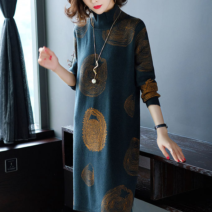 如果你真的很有钱，就别穿真丝了!买件这欧版装，减龄更高雅