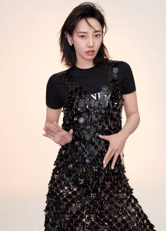 几日不见，白百何瘦成一道闪电，网友:拍戏也忒累了吧!