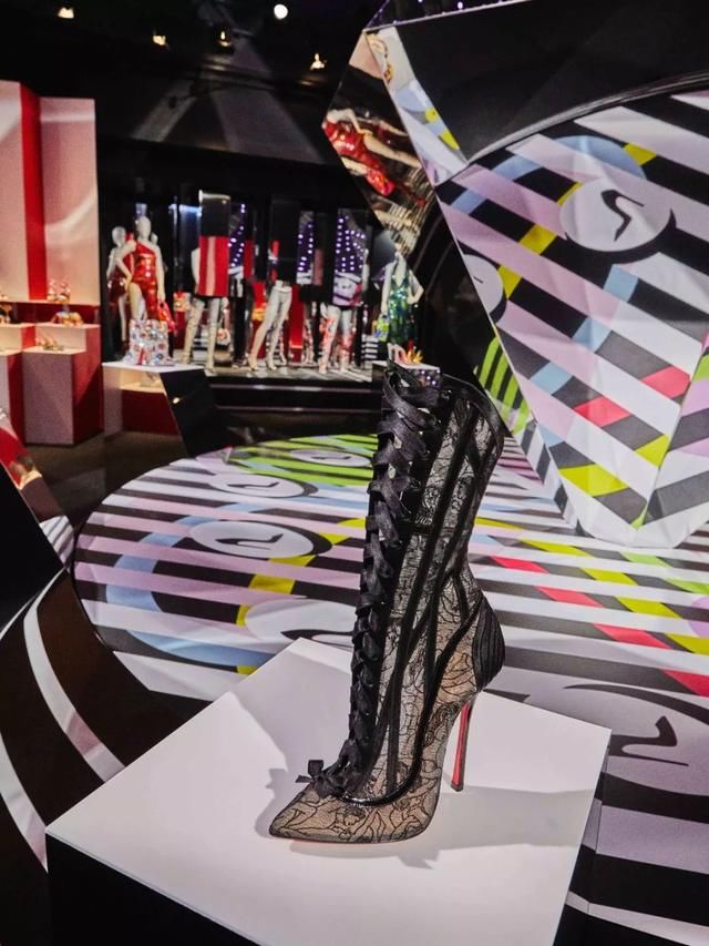 Maison Margiela专治时尚网瘾综合症 Viktor&amp;Rolf 25周年回顾