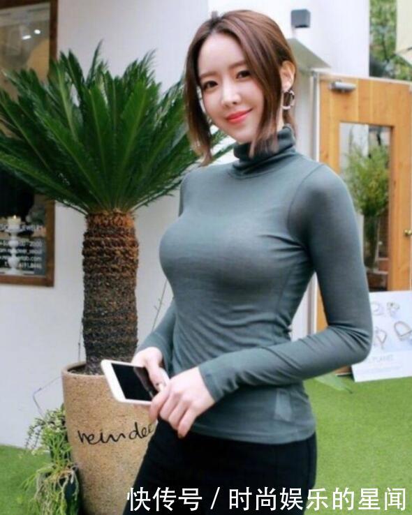 路人街拍：身材曼妙的牛仔裤小姐姐，秀出纤细小蛮腰