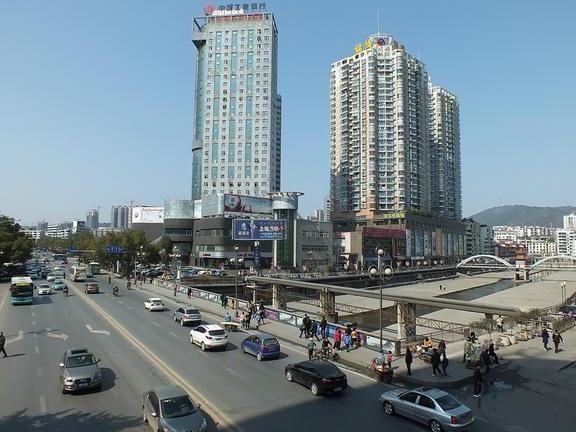 中国6大汽车名城, 第6是十堰, 第1是长春