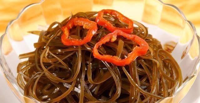 『食物』患有甲状腺结节,四种食物请少吃,甲状腺或可感激你,愿你放心上