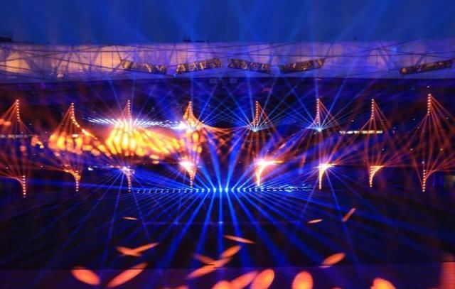 刚刚，鸟巢“亮”了！震撼灯光秀献礼祖国