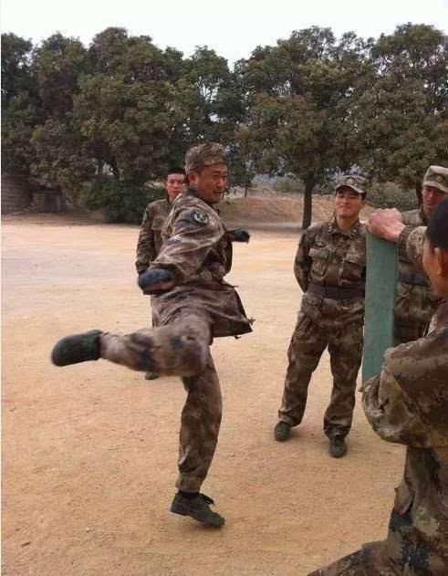 战狼3开机新消息，吴京因发福缺阵?网友:进化版加农炮出场!