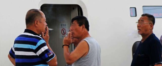 高铁上不允许抽烟，到站了下车抽根烟，结果车开走了应该怎么办？