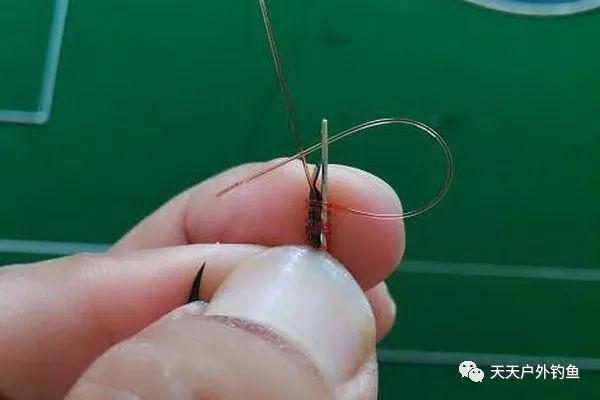  钓友：钓鱼技巧：线组制作的打结方法汇总，这样打结更结实，不跑鱼！